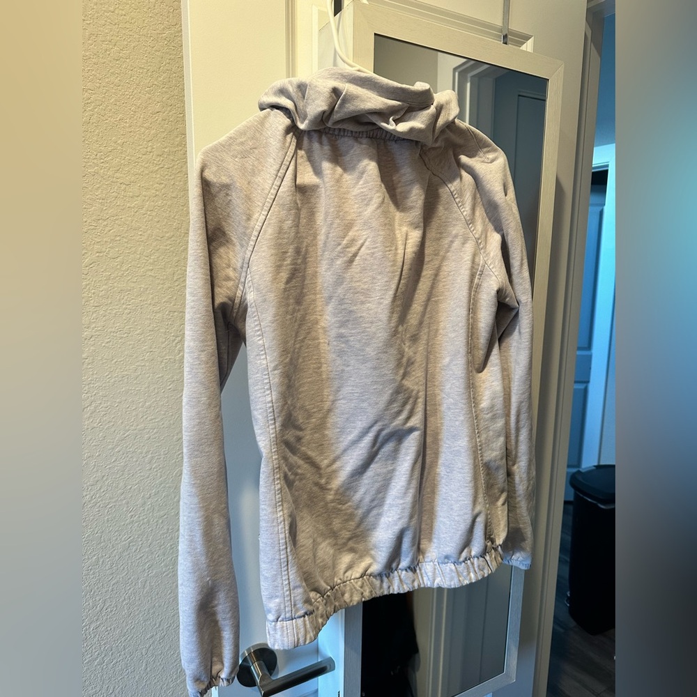Lululemon Sweatshirt - Picture 2 of 3
